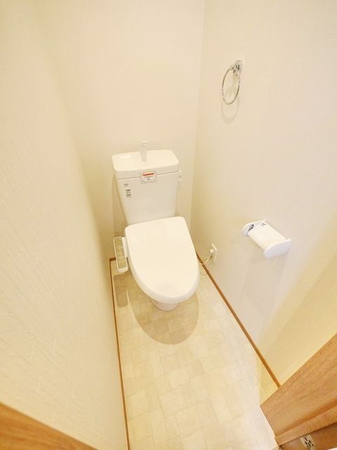 トイレ　反転タイプです