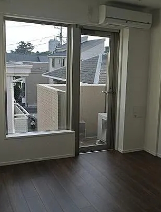 居室・リビング　☆明るい洋室☆