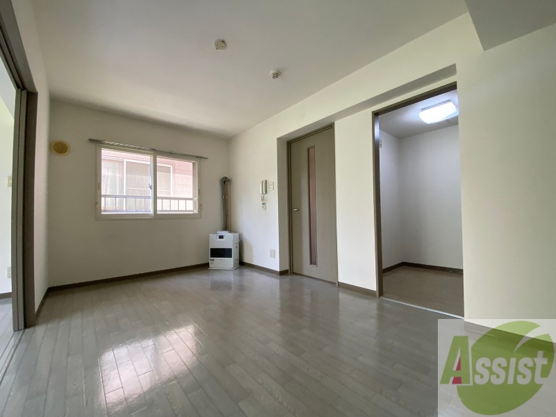 居室・リビング　広くてきれいなリビングです！快適に過ごせそうですね。