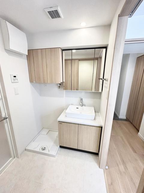 洗面設備　※写真は同タイプ住戸です。