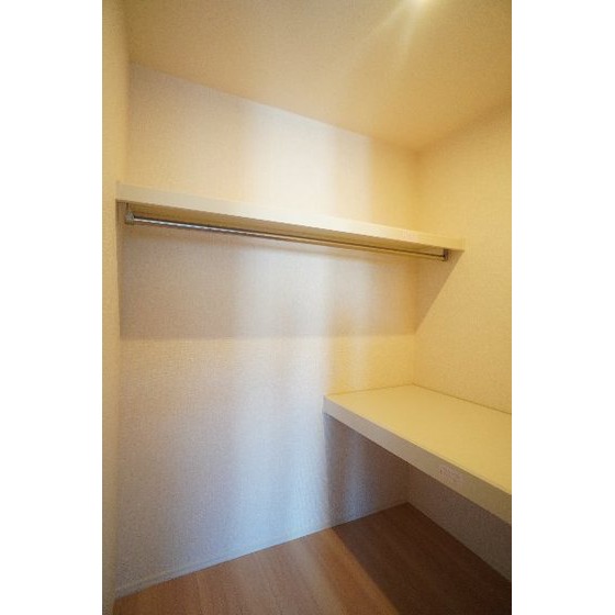 収納　※同仕様、別の部屋の写真です