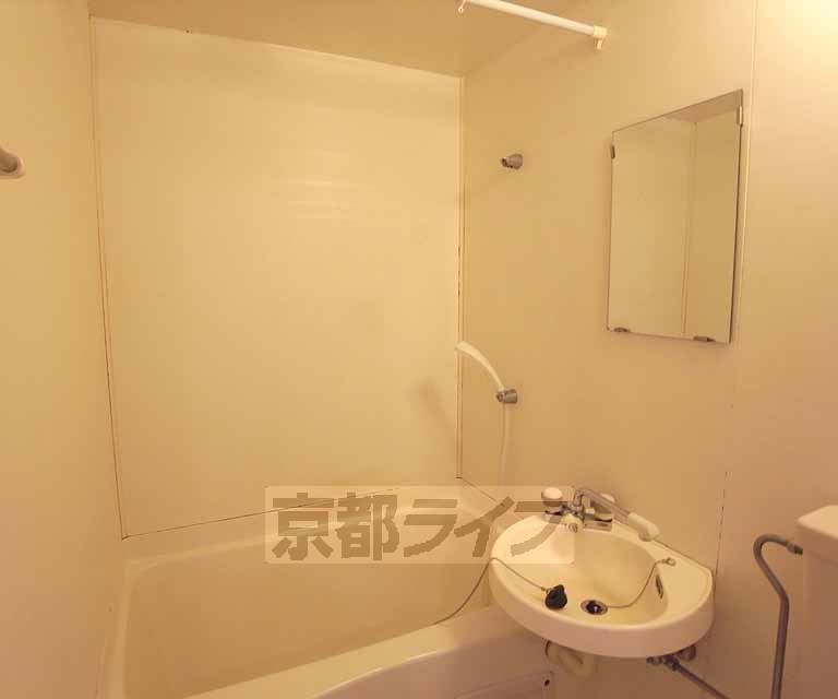 洗面設備　ＵＢの洗面台です。