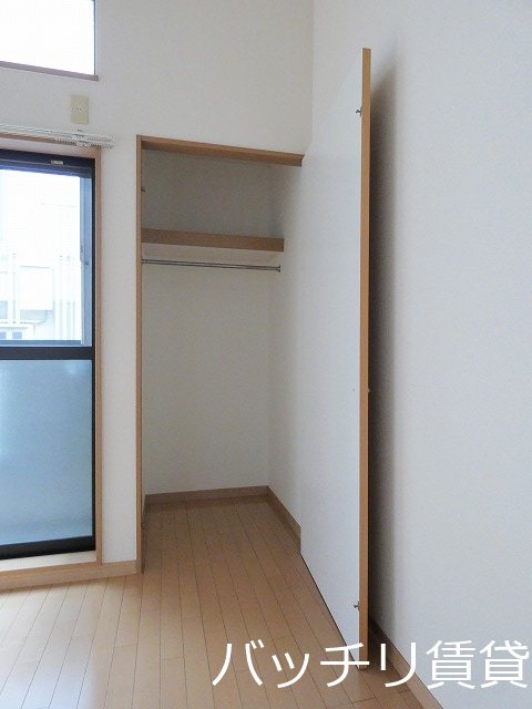 収納　別号室タイプの為、現状を優先致します。
