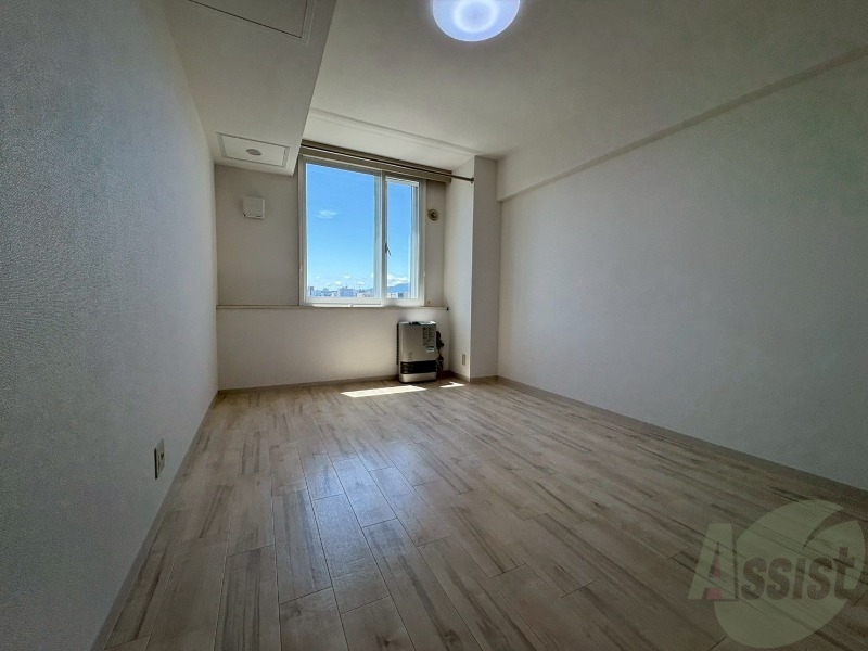 居室・リビング　広くてキレイなお部屋が広がっていて、充実した生活が送れそう。