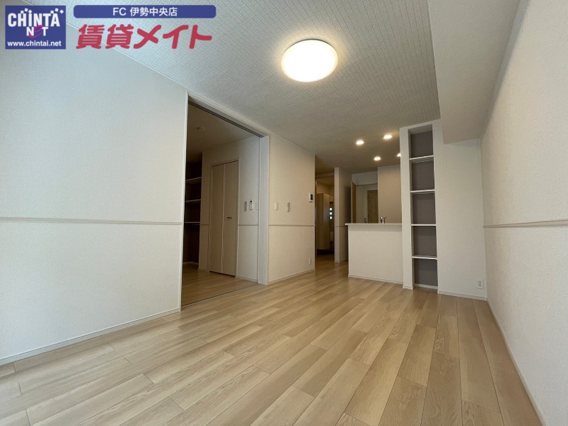 居室・リビング　別部屋参考写真です