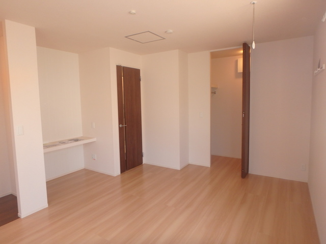 居室・リビング　階段をあがるとそこには、素敵なお部屋が。