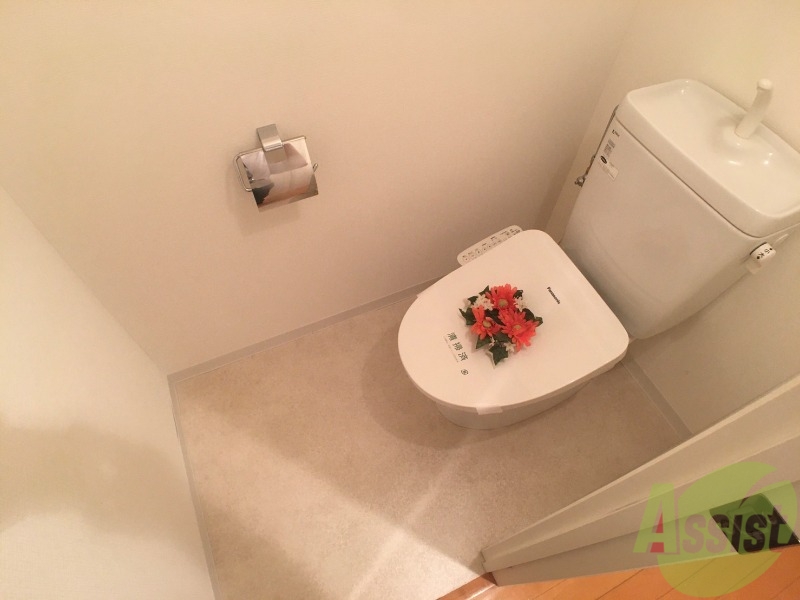 トイレ　トイレです。ウォシュレット付を探している方、おすすめです。