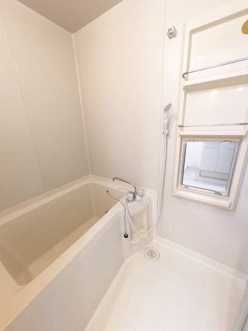 バス・シャワールーム　参考写真（同物件別部屋）