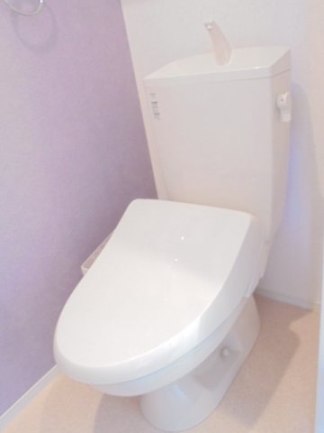 トイレ　コンパクトで使いやすいトイレです