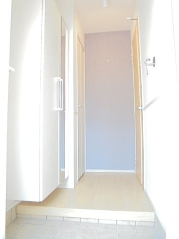 玄関　シンプルで使いやすい玄関です