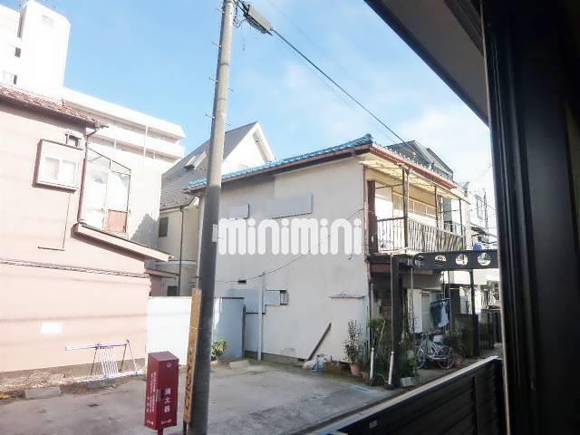 バルコニー　全面に建物が無いので開放感あり