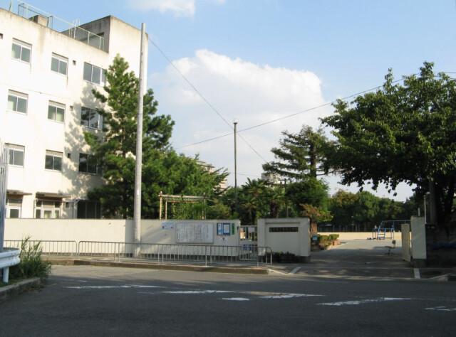 小学校　豊中市立寺内小学校（小学校）まで750m