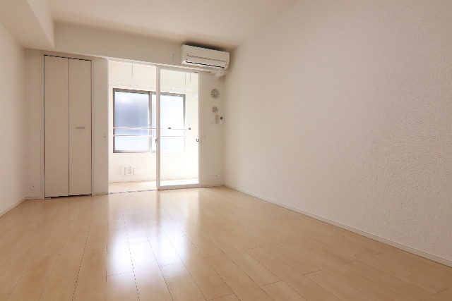 居室・リビング　※別室の参考写真の為、現況優先です。