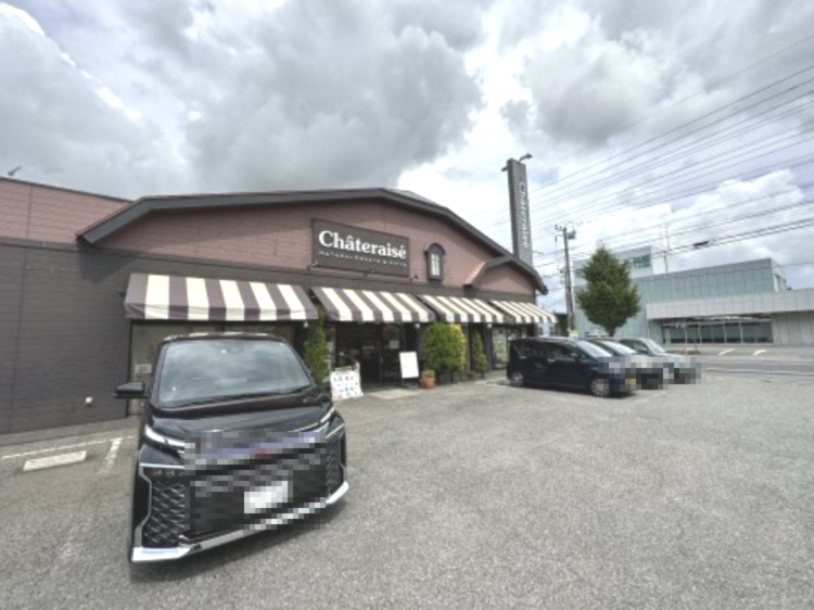 飲食店　シャトレーゼ行田店（飲食店）まで777m