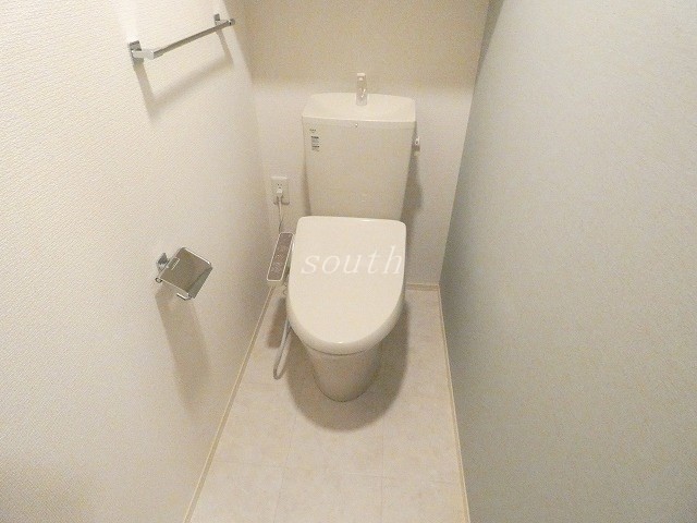 トイレ　ウォシュレット付きのトイレ