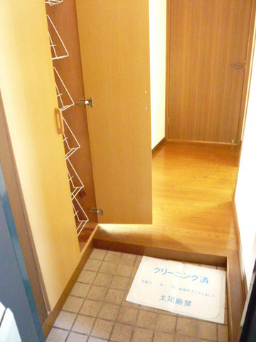 玄関　※前回募集時のお写真です。