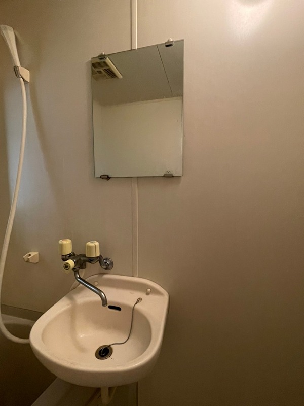 洗面設備　他部屋反転写真参考