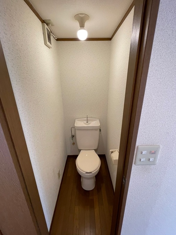 トイレ　他部屋反転写真参考