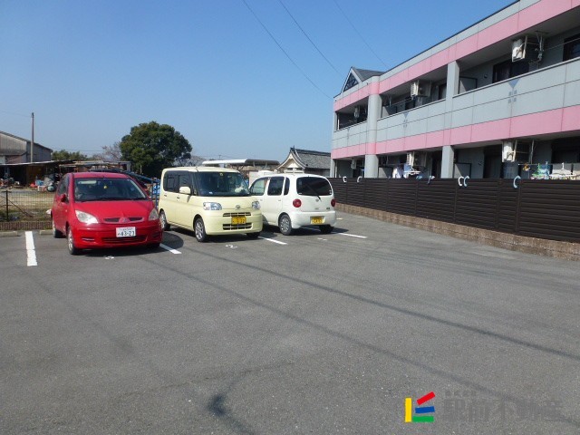 駐車場　駐車場