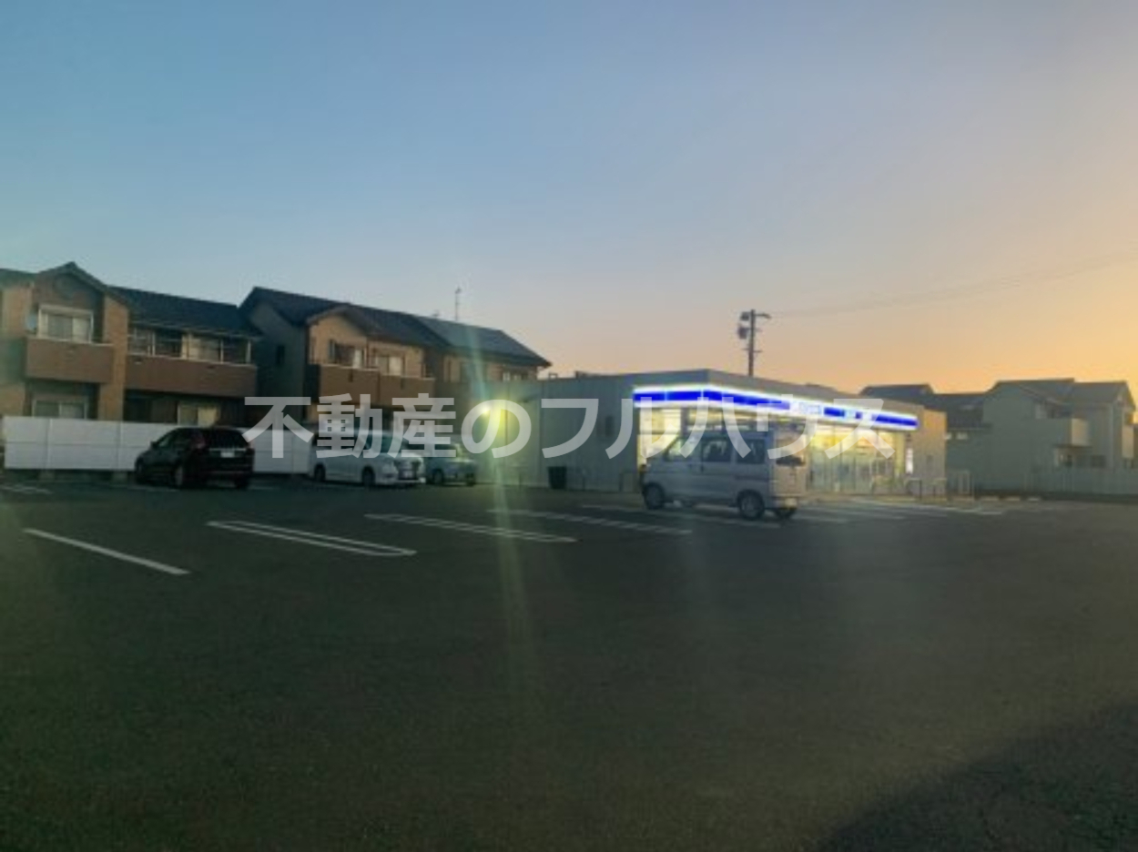 コンビニ　ローソン市田（コンビニ）まで475m