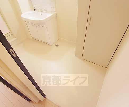 洗面設備　・類似物件の写真に付き、実物とは異なります