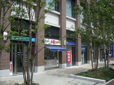 銀行　みずほ銀行中目黒支店（銀行）まで417m