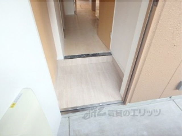 玄関　建築中