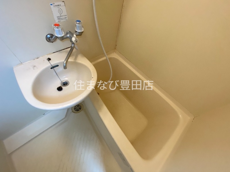 洗面設備　同型タイプ