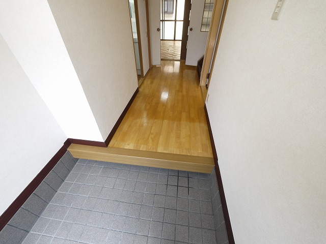 玄関　落ち着いた玄関です