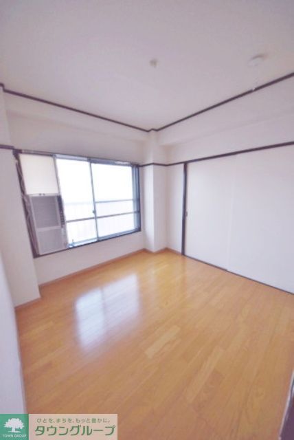 その他　エアコン完備　収納もございます