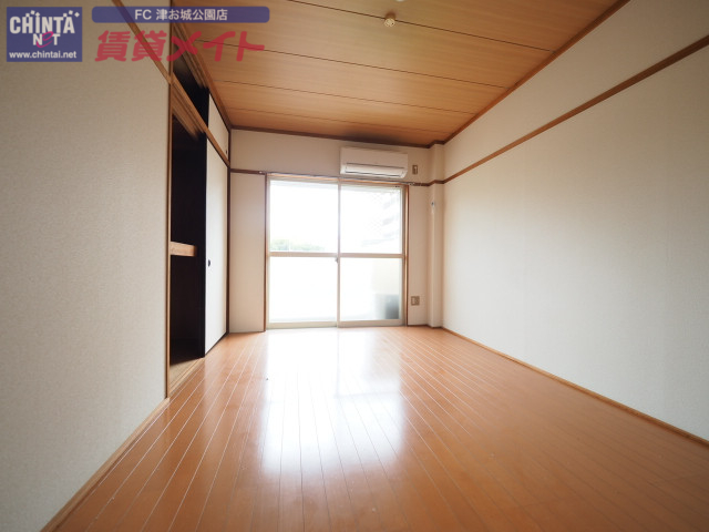 居室・リビング　別部屋写真