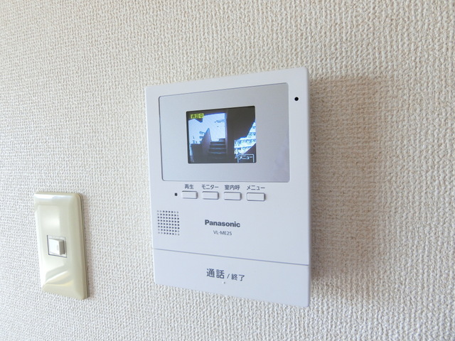 セキュリティ　防犯対策に有効なカメラ付きインターホン！録画機能が付いている