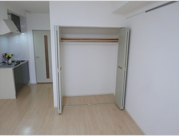 収納　※写真は別号室です。