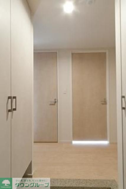 玄関　※写真は同タイプ住戸です。