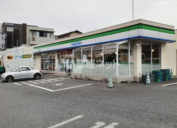 コンビニ　ファミリーマート龍田町弓削店（コンビニ）まで573m