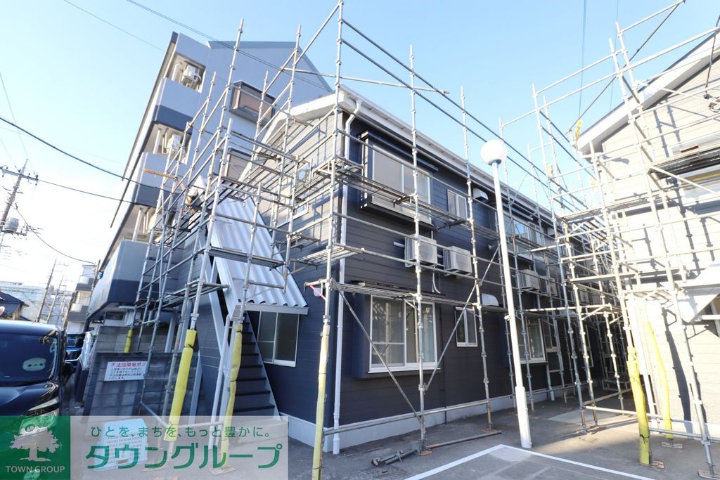 建物外観　駐車場