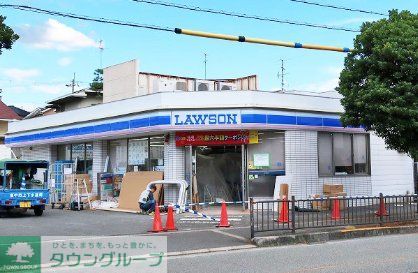 コンビニ　ローソン豊中上野東店（コンビニ）まで510m