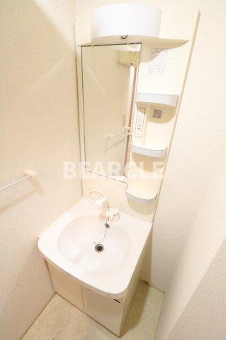 洗面設備　脱衣スペースもあります