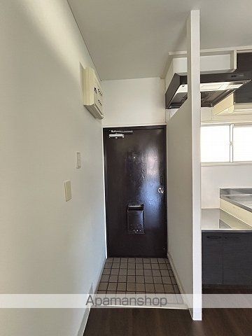 江島マンションの玄関写真