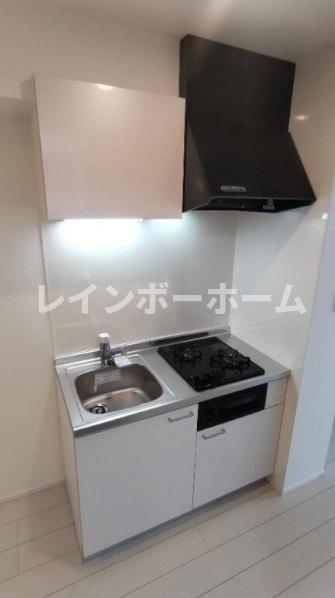 キッチン　コンパクトなキッチンで掃除もラクラク