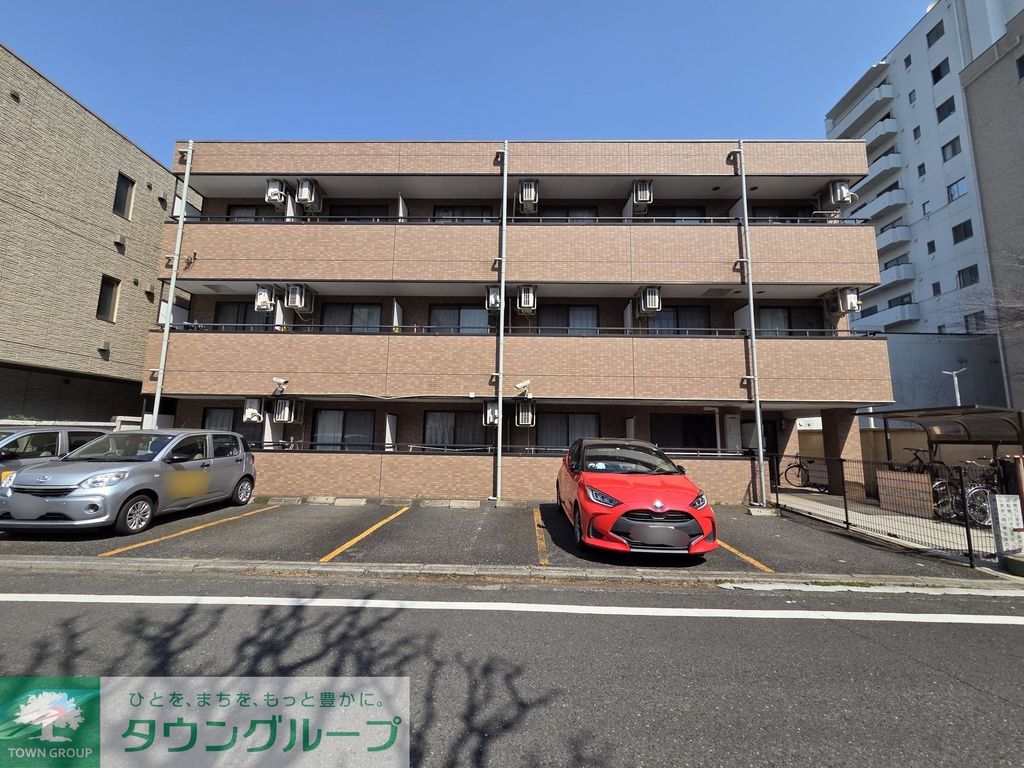建物外観　駐車場