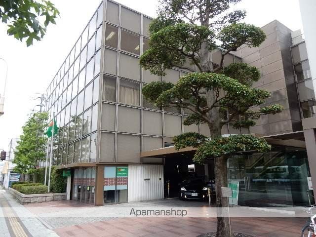 銀行　トマト銀行本店（銀行）まで450m