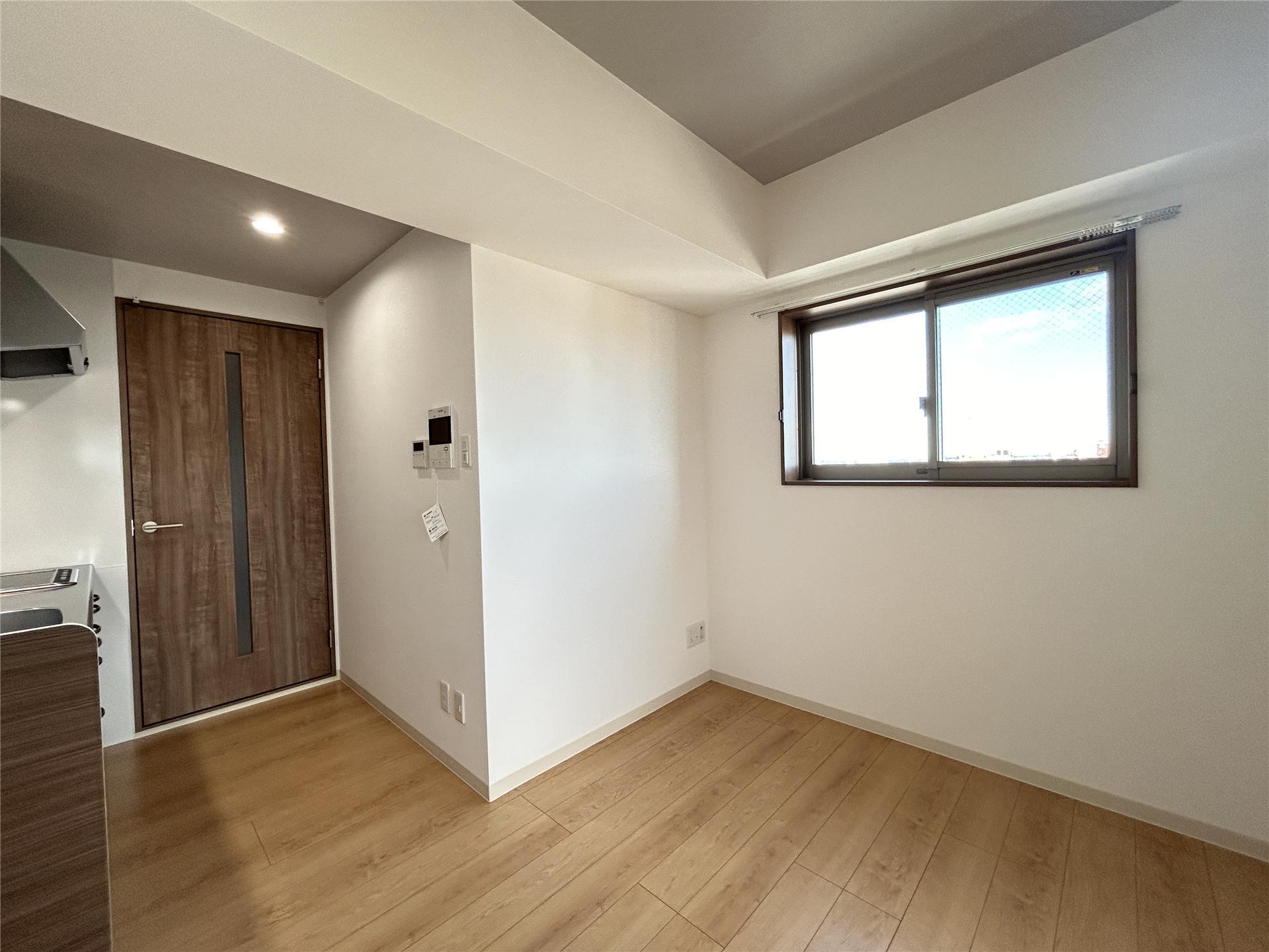 居室・リビング　角部屋２面採光のお部屋です