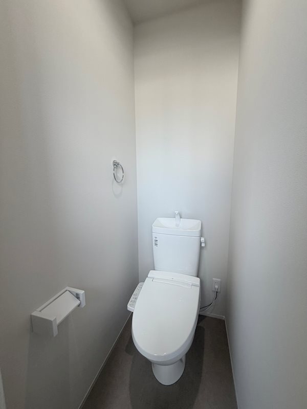 ＪＲ鹿児島本線 福間駅 徒歩15分 2階建 築1年のトイレ写真