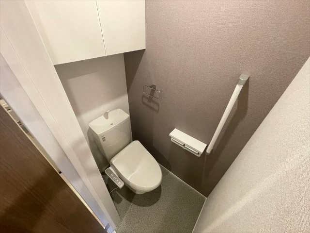 トイレ　１０１号室の内装写真掲載