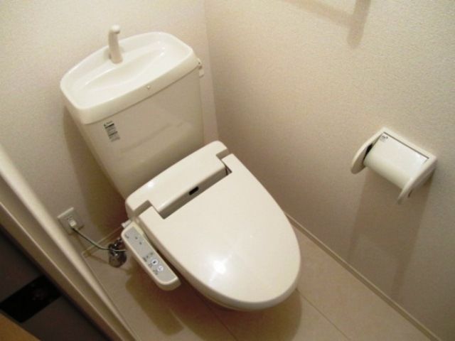 ウィステリアコートのトイレ写真