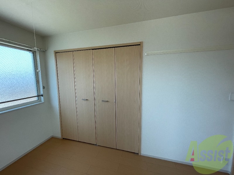 収納　収納箇所はクローゼットになります。荷物等はこちらにどうぞ。