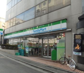 コンビニ　ファミリーマート木場五丁目店（コンビニ）まで120m