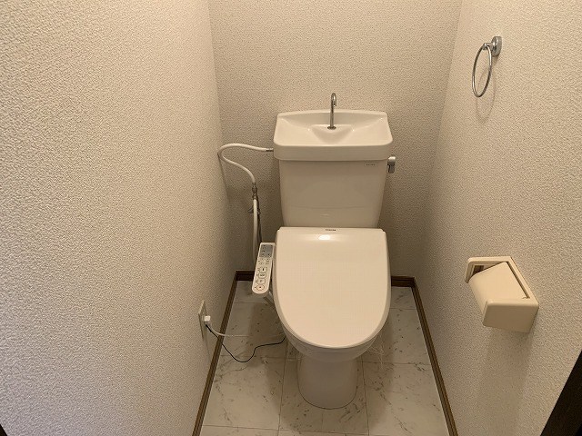 サープラスよこせきのトイレ写真