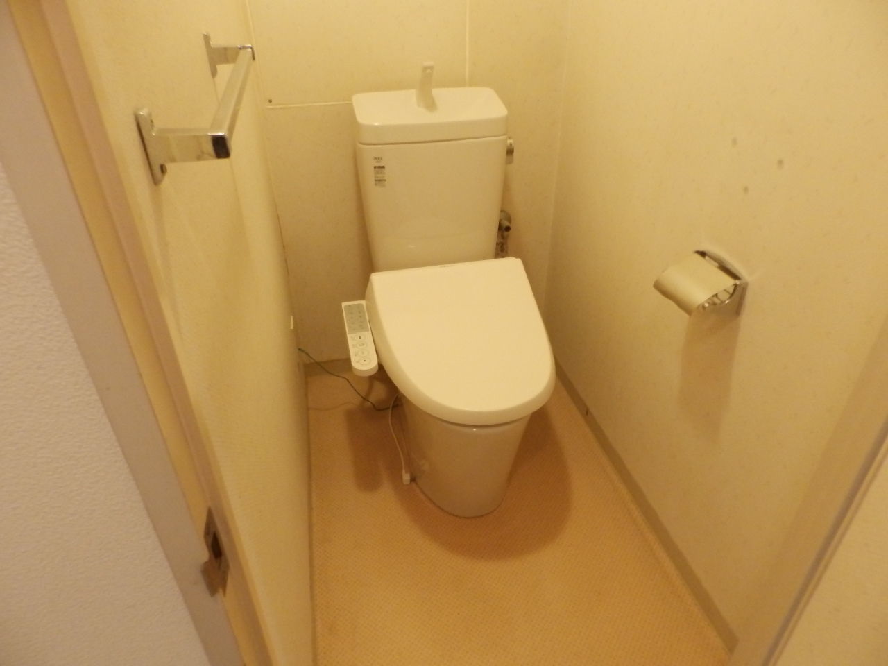 トイレ　ウォシュレット